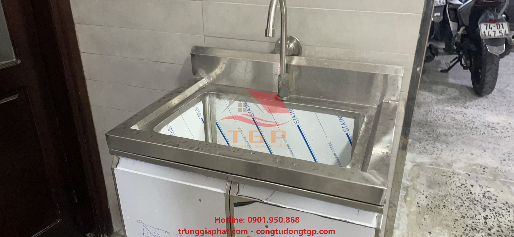 Bồn rửa inox 1 hộc có cửa tủ